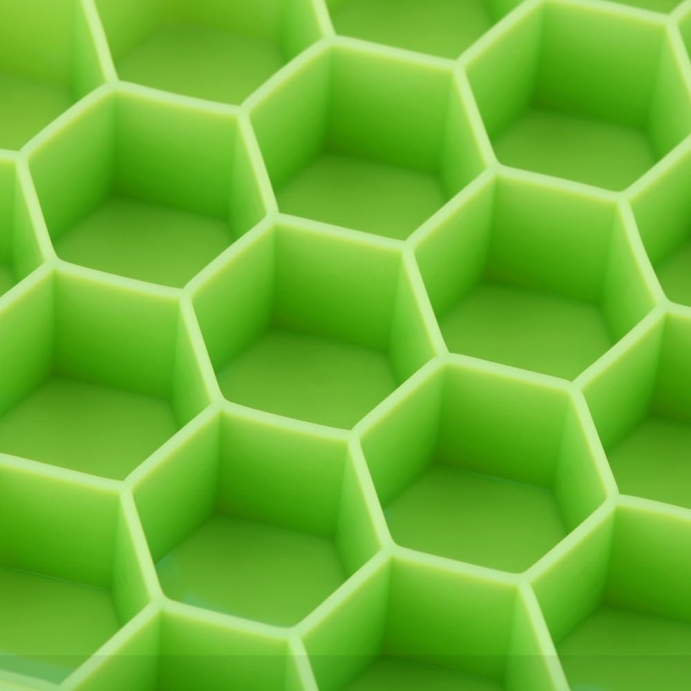 Silicone Ice Cube Tray 37 Grid Ice Cube Mold with Lid Honeycomb Ice Maker Reusable Ice Container for Coffee Juice (Random Color) - 1 Pc Without Lid