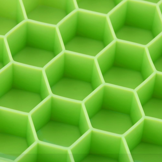 Silicone Ice Cube Tray 37 Grid Ice Cube Mold with Lid Honeycomb Ice Maker Reusable Ice Container for  Coffee Juice (Random Color) - 1 Pc Without Lid